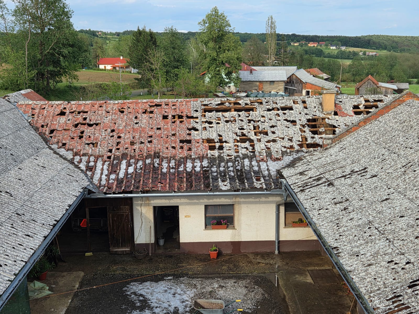 HUMANITARNA POMOČ