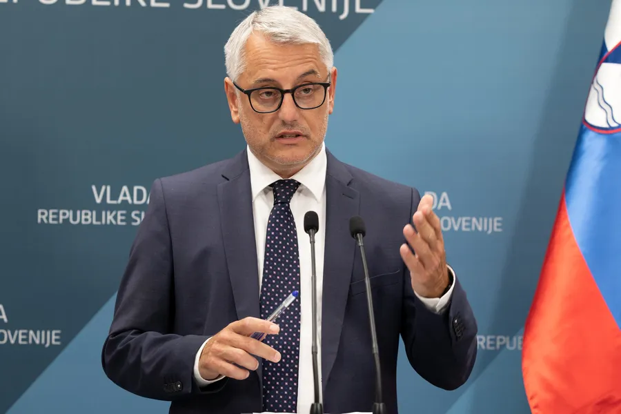 OCENA MINISTRA HANA