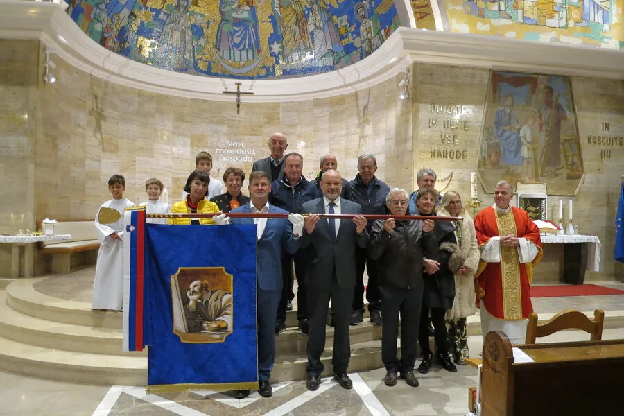 SLIKOPLESKARJI