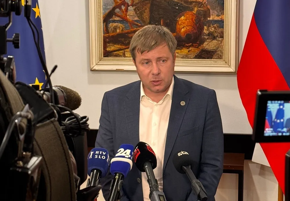 IZREDNA SEJA ESS