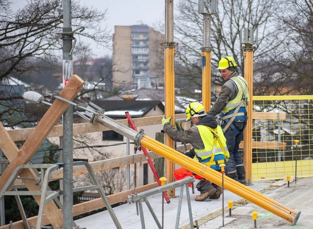 VARNOST IN ZDRAVJE PRI DELU