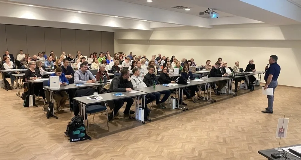 VZDRŽEVALCI TEKSTILIJ